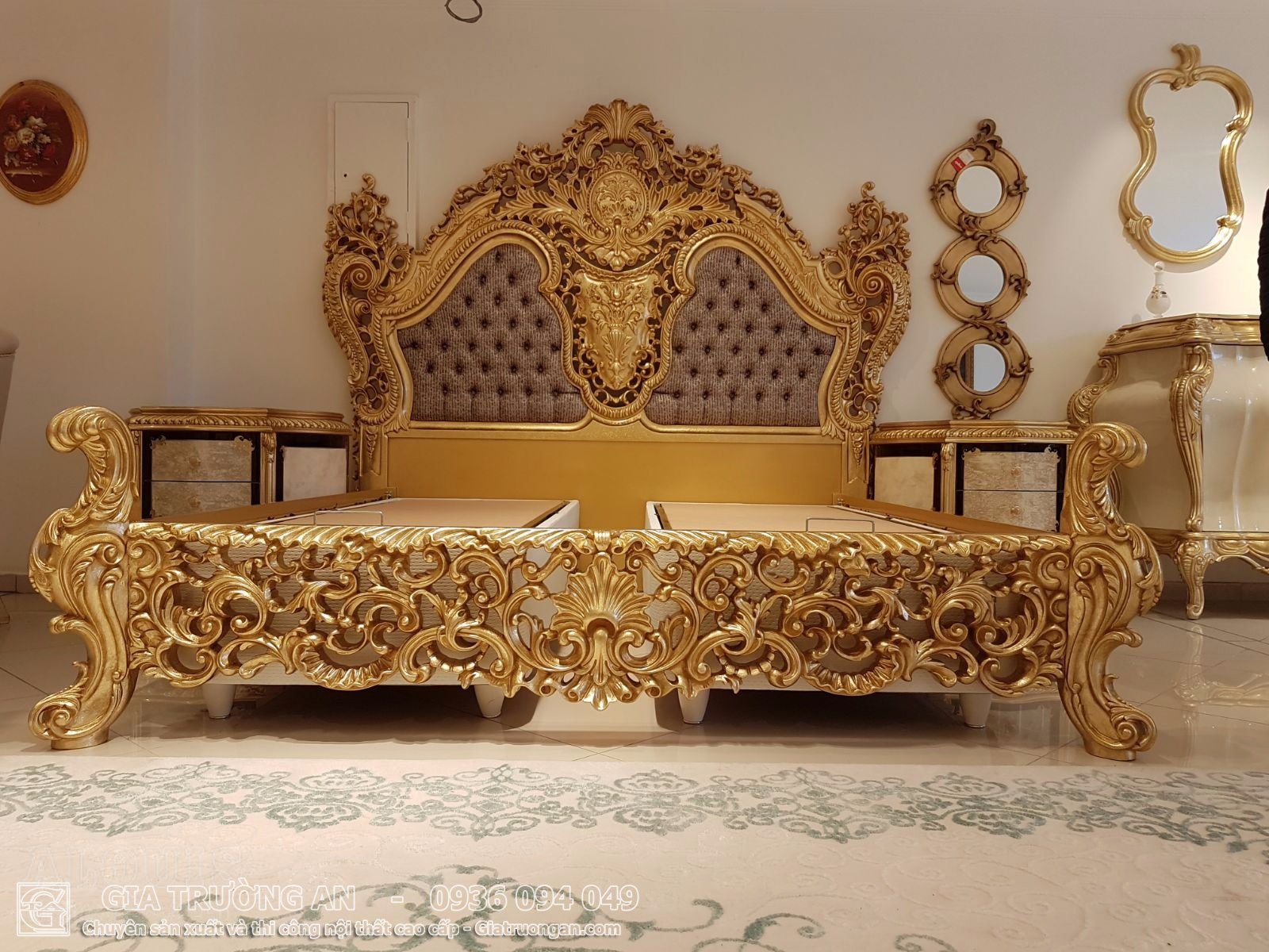 Mẫu giường ngủ cổ điển dát vàng