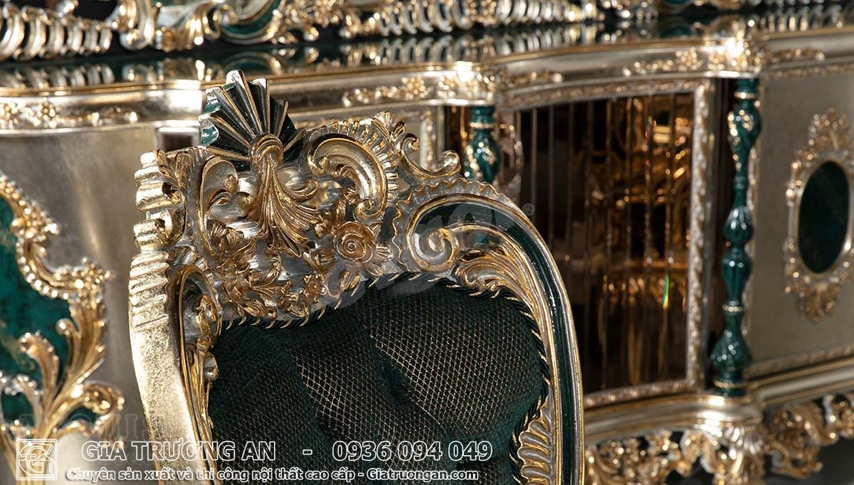 Ghế cổ điển dát vàng