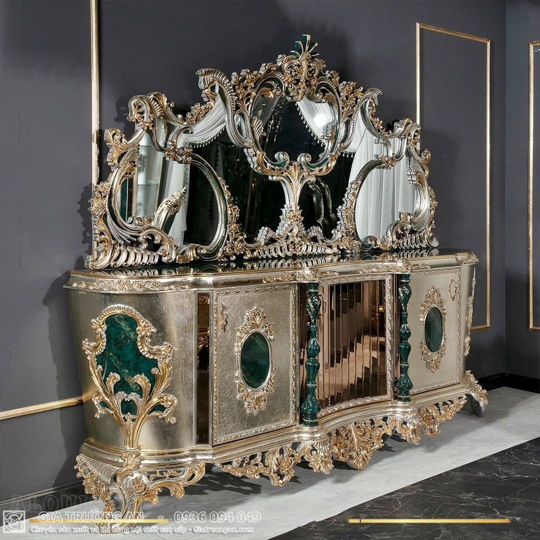 Tủ cổ điển trang trí phòng ăn