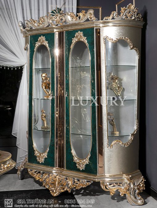 Tủ cổ điển trang trí phòng ăn