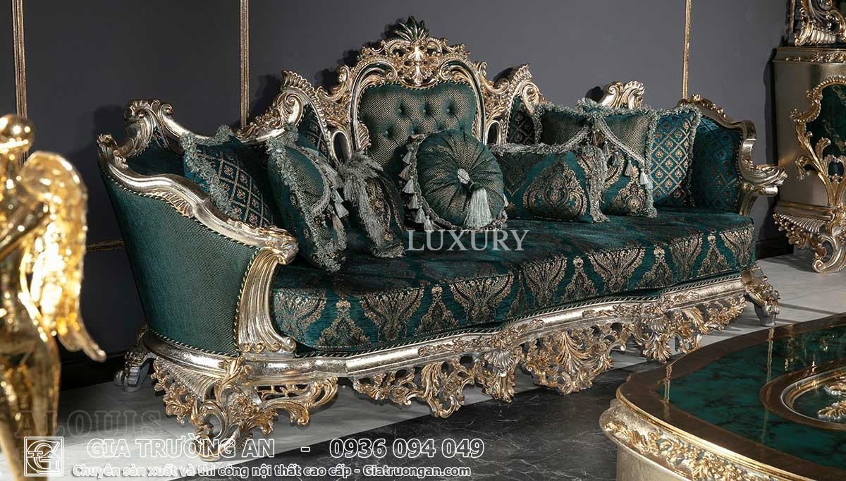 Sofa cổ điển dát vàng phòng khách sang trọng
