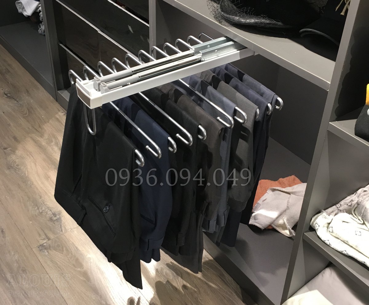 phu-kien-treo-quan-2