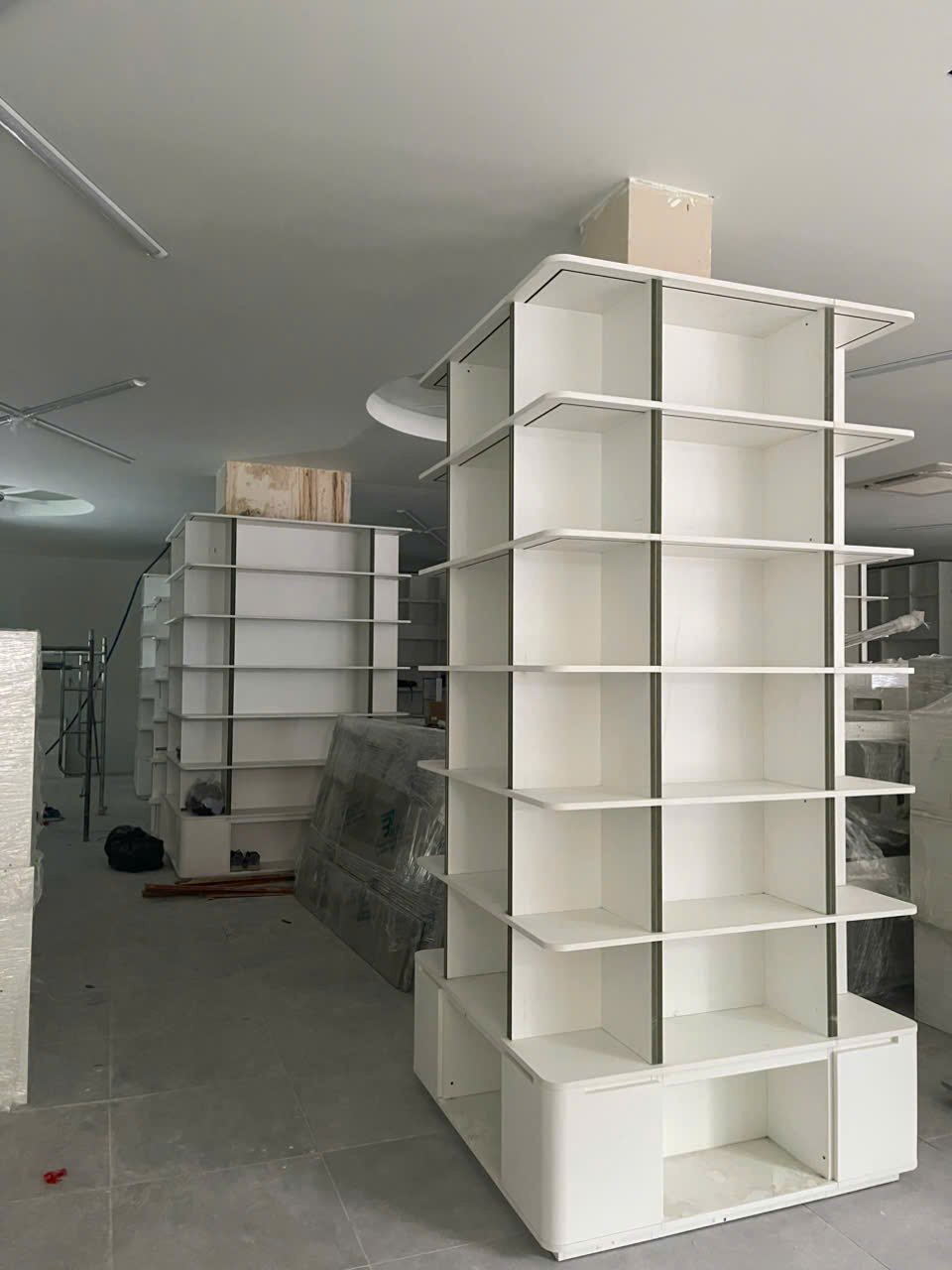 XƯỞNG GIA CÔNG NỘI THẤT KỆ TRƯNG BÀY GỖ THEO YÊU CẦU – GIA TRƯỜNG AN - Gia Trường An