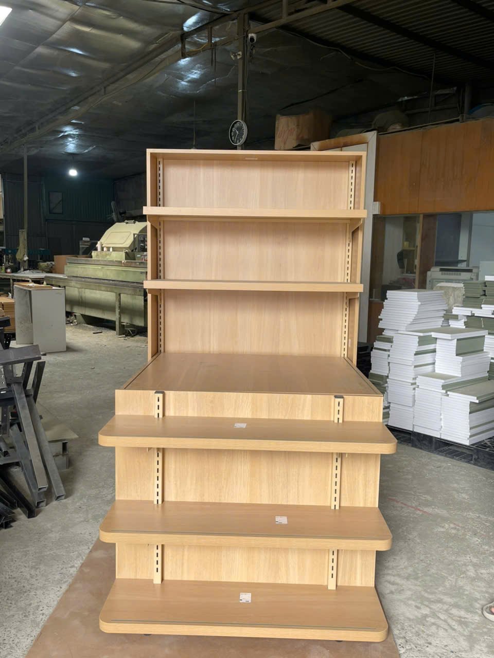 XƯỞNG GIA CÔNG NỘI THẤT KỆ TRƯNG BÀY GỖ THEO YÊU CẦU – GIA TRƯỜNG AN - Gia Trường An
