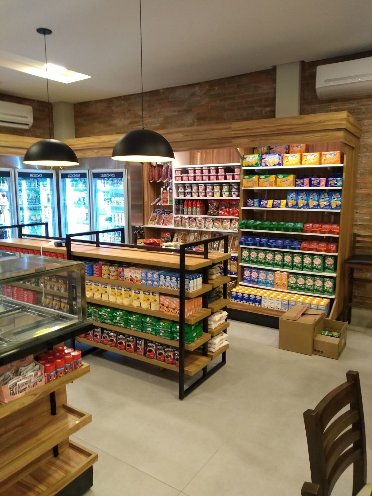 XU HƯỚNG KỆ TRƯNG BÀY GỖ CAO CẤP HIỆN NAY TRONG CÁC CHUỖI SIÊU THỊ BÁN LẺ - Gia Trường An