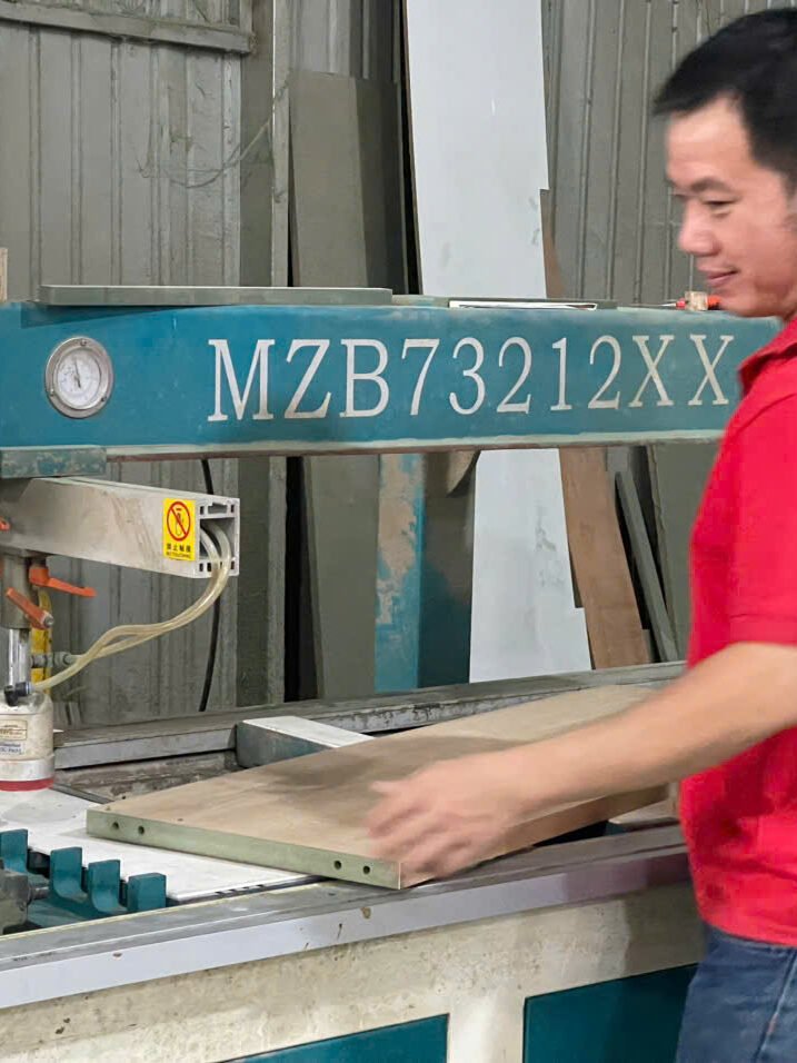 5 XƯỞNG GIA CÔNG NỘI THẤT KỆ TRƯNG BÀY GỖ THEO YÊU CẦU – GIA TRƯỜNG AN - Gia Trường An