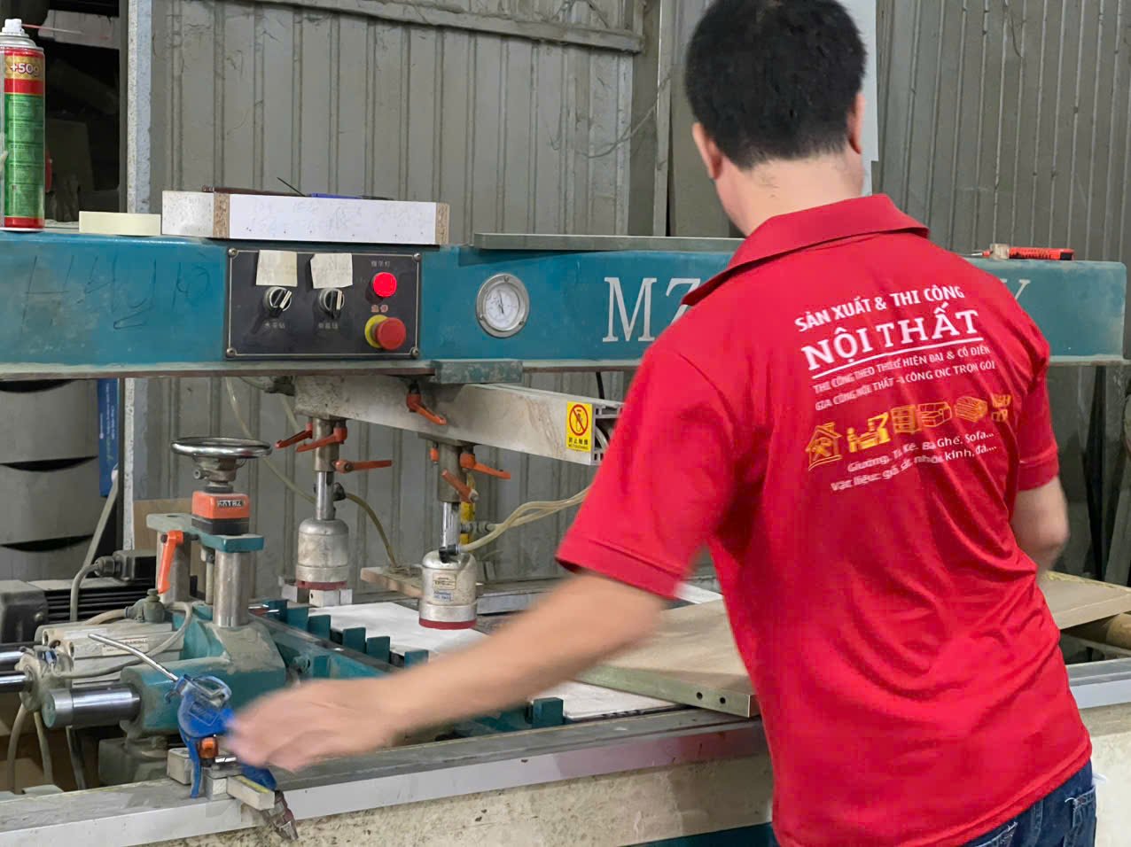 XƯỞNG GIA CÔNG GỖ CÔNG NGHIỆP THEO YÊU CẦU LÀ GÌ? - Gia Trường An